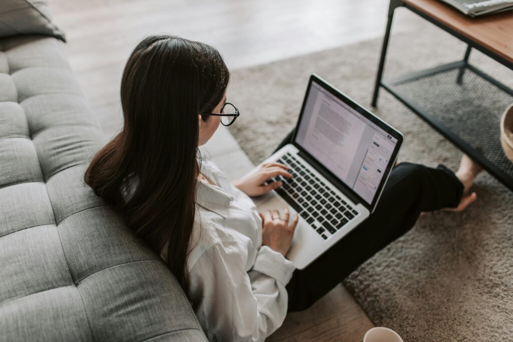 how to make money online as a student