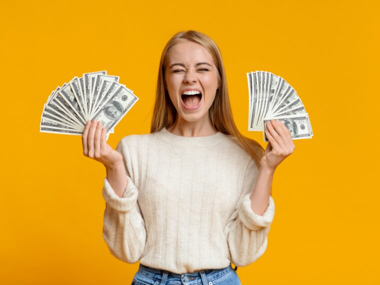 a teenager happy she made money online